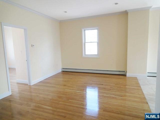 Building Photo - 1576 Anderson Ave