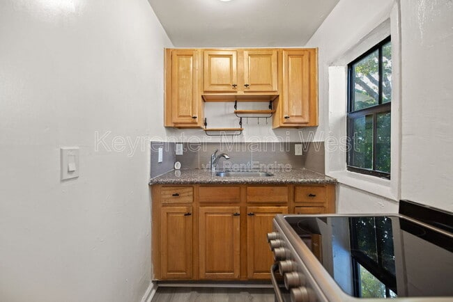 Building Photo - 7772 NW 9th Ave