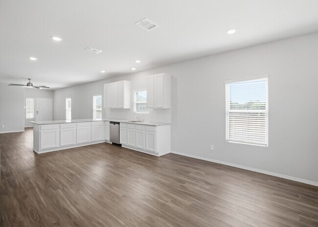 Building Photo - Spacious 4 Bedroom Home with Game Room and Flex Space!