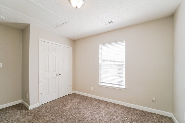 Building Photo - 5504 Black Fox Ct