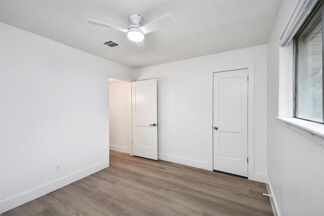 Building Photo - 7210 Lumber Jack Dr