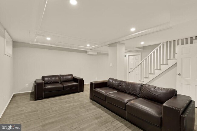 Building Photo - 7932 Orchid St NW