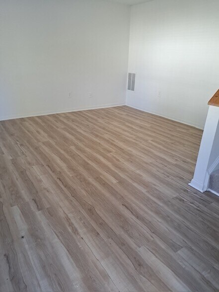 Building Photo - 2768 Gatewood Cir