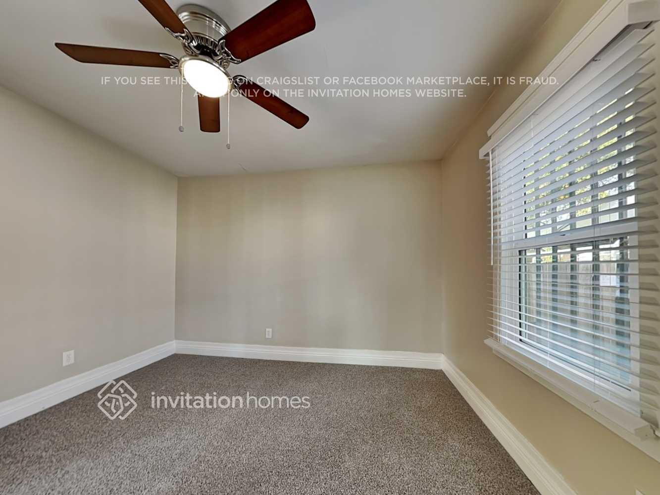 Building Photo - 3703 S Gramercy Pl