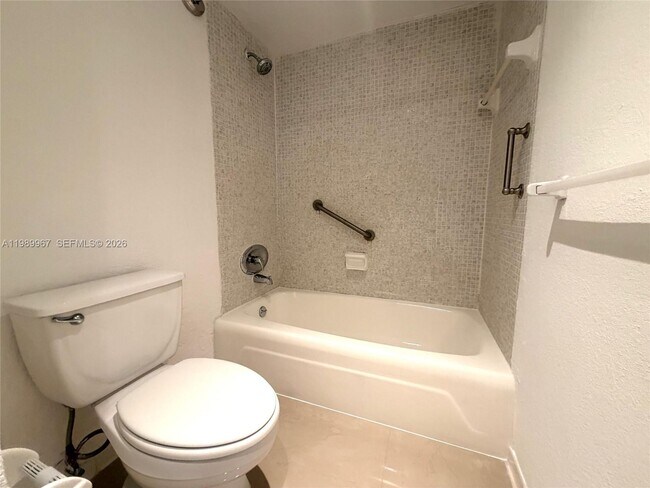 Building Photo - 4001 S Ocean Dr