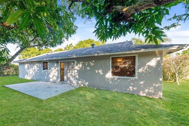 Building Photo - 586 Udell Ln