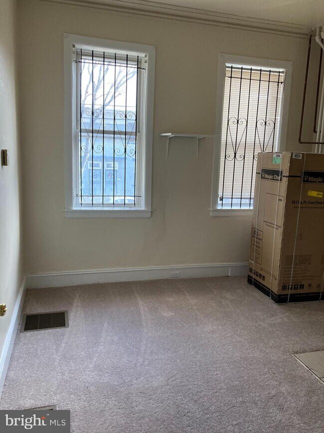 Building Photo - 408 N 32nd St