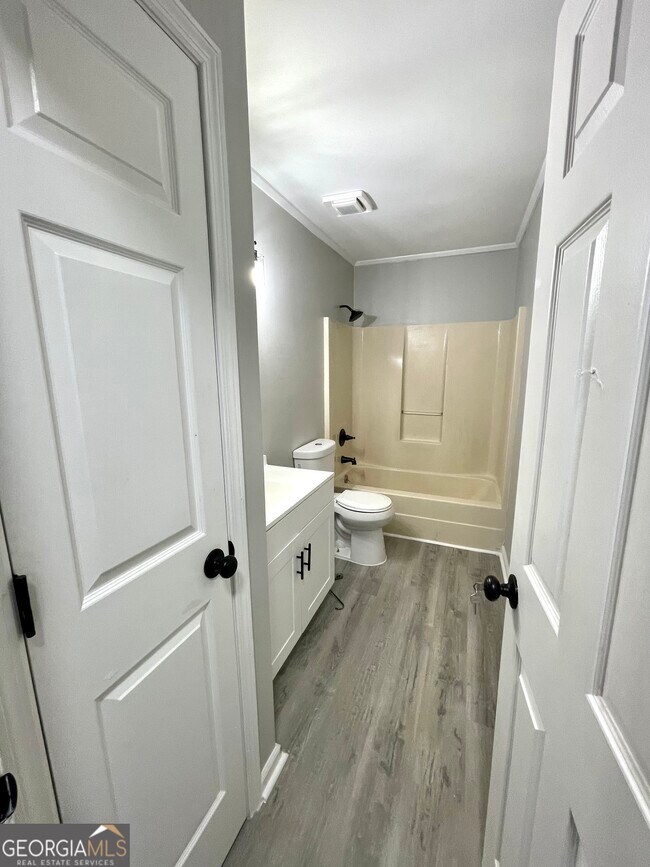 Building Photo - 5019 Peach Mountain Cir