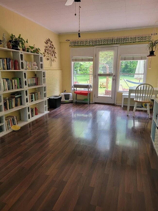 Building Photo - Beautiful Property at Fair Oaks
