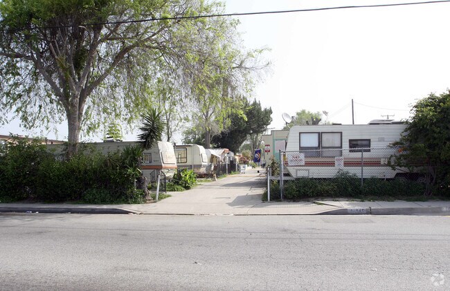 Exterior View - Magnolia Trailer Park
