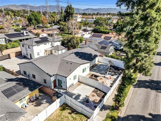 Building Photo - 18225 Chatsworth St