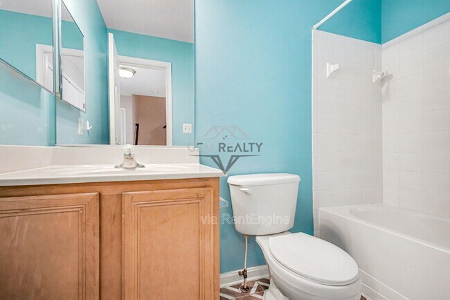 Building Photo - 5218 Drakes Ct