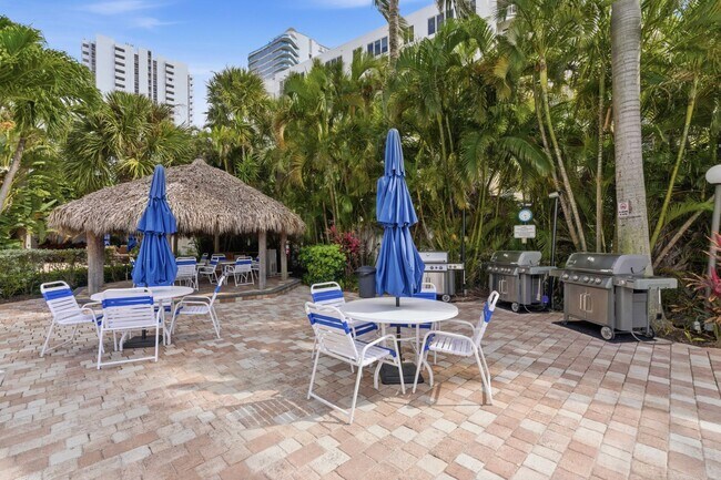 Building Photo - 1361 S Ocean Blvd