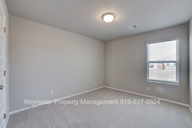 Building Photo - Beautiful 3 Bedroom, 2 Bath Recently Built Home in BA