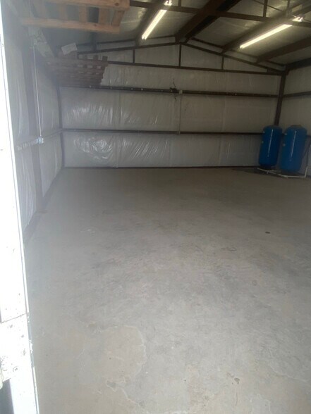 Building Photo - 5909 East F M 40
