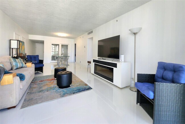 Building Photo - 3000 S Ocean Dr