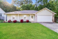 Building Photo - Welcoming 3 Bedroom Home in Benton
