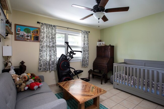 Building Photo - 3 Bedroom 2 Bathroom unfurnished  "C" Buil...