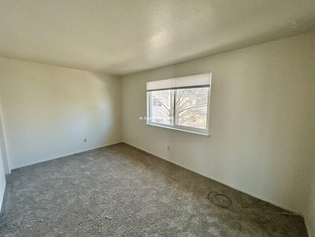 Building Photo - 1476 Hussman Ave