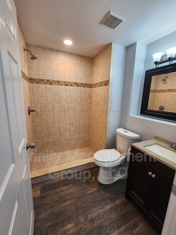 Building Photo - 7826 Bolam Ave