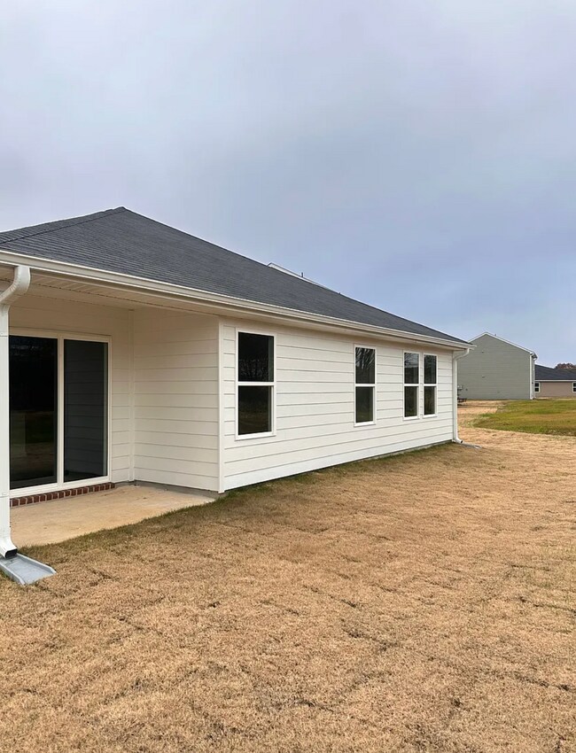 Building Photo - 239 Isabella Way