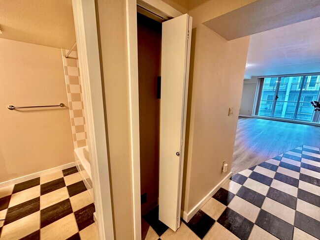 Building Photo - Downtown Bellevue Studio with Balcony, In-...