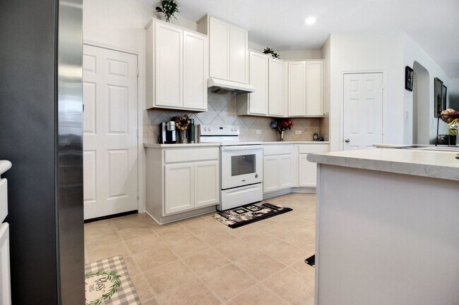 Building Photo - 668 Bailey Park Dr
