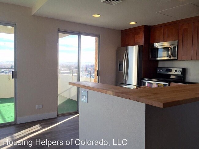 Building Photo - 2 br, 2 bath House - 500 Mohawk Drive #604
