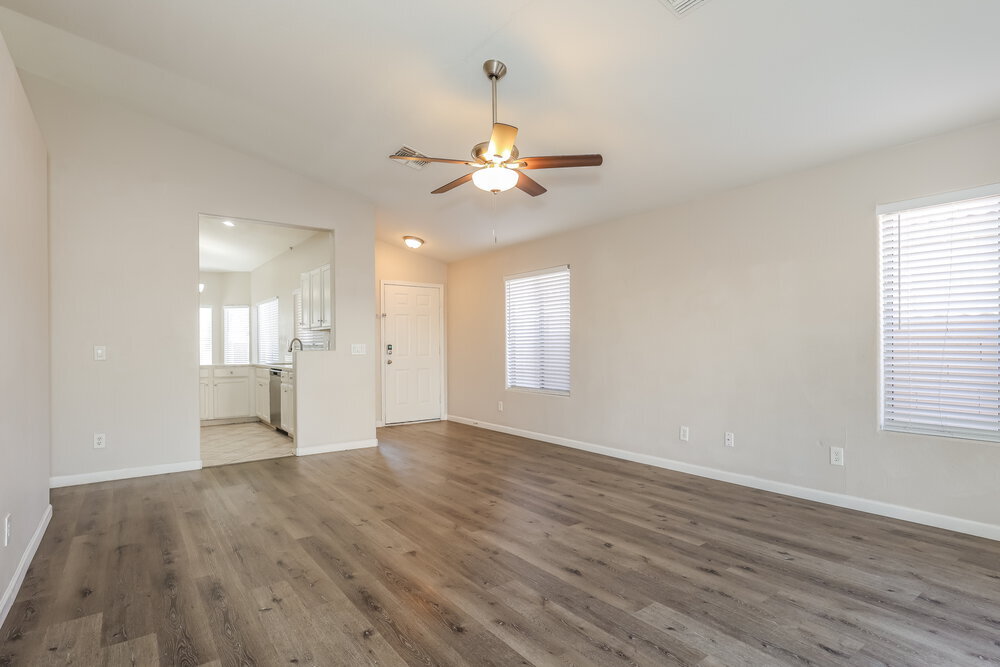 Building Photo - 3621 S 73rd Dr