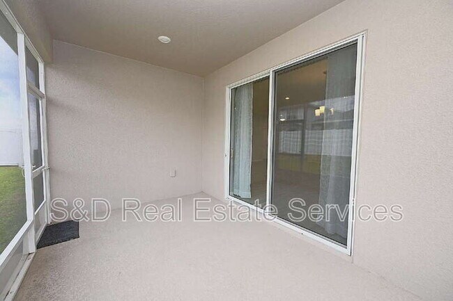 Building Photo - 1731 Oceania Ave