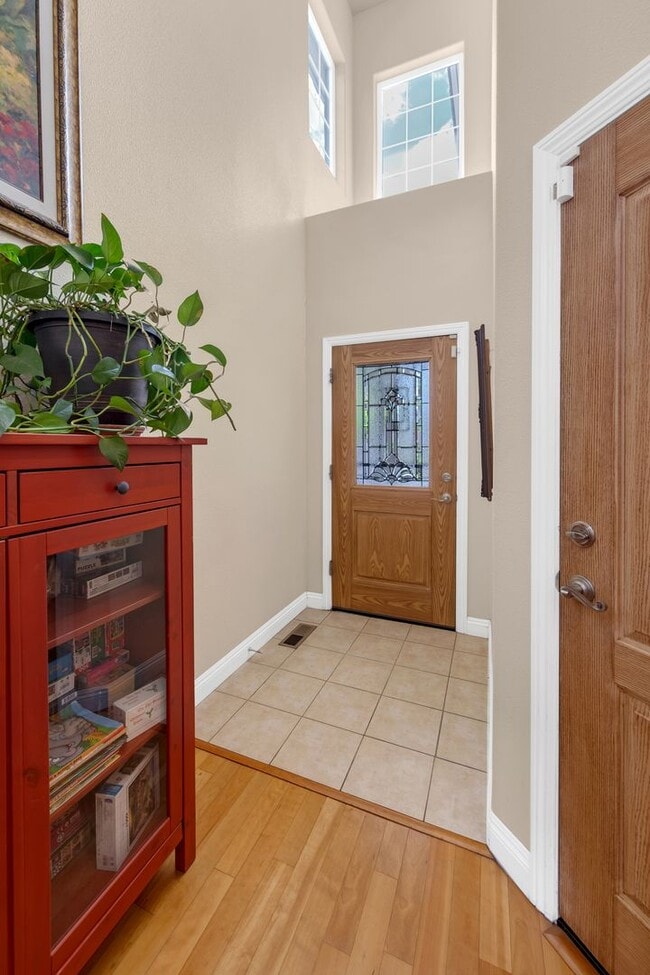 Building Photo - Central 2 Bedroom Home - Reno