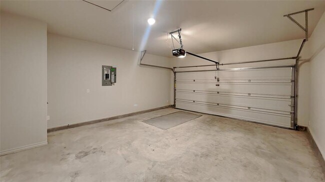 Building Photo - Luxury NEW 2 Bedroom 2 Bathroom Cottage in 55+ Community in Warr Acres (LAWN CARE INCLUDED)