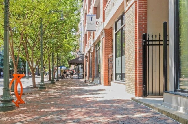 Building Photo - 95 S Main St