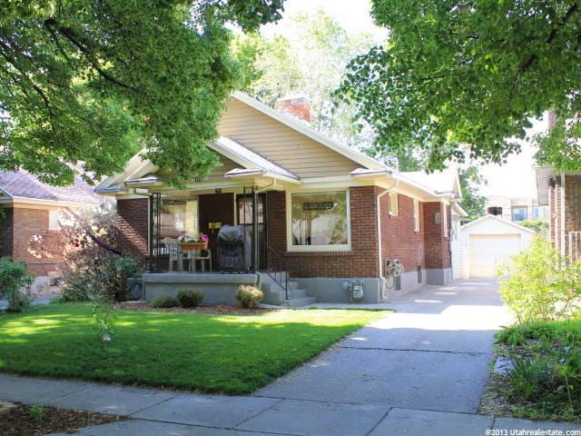 Building Photo - 157 Williams Ave S