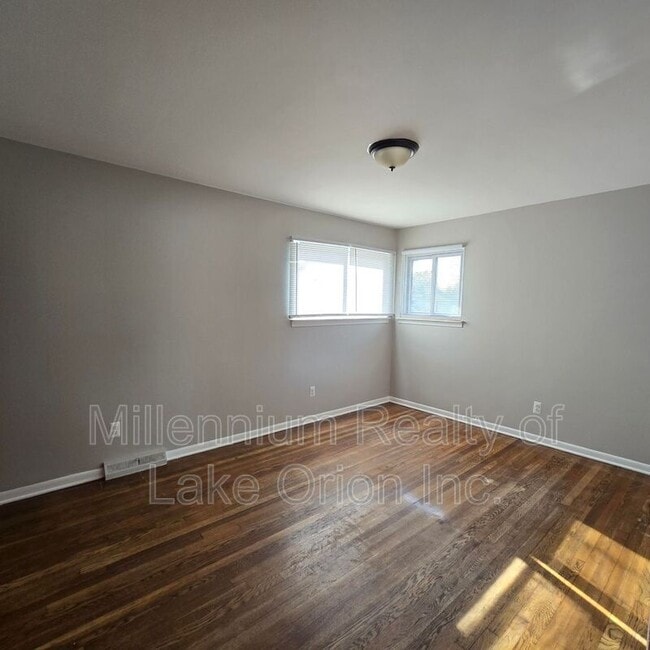 Building Photo - 11539 Hanford Dr