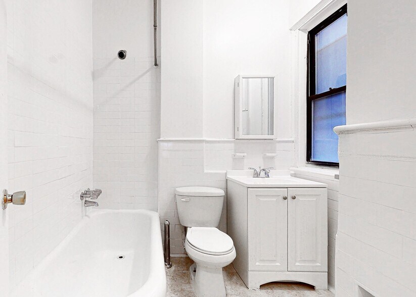 Building Photo - Seaman Avenue