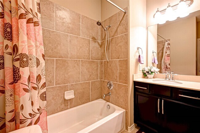 Building Photo - 4311 Madera Creek Ln