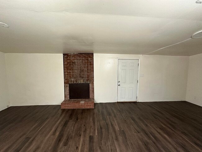 Building Photo - 2012 Monroe St