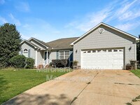 Building Photo - 125 Red Globe Ln