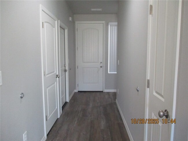 Building Photo - 6194 S Pawnee Ct