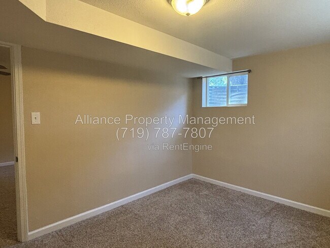 Building Photo - 3823 Windsong Ct