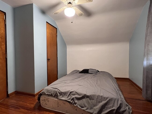 Building Photo - 1135 Sunset Dr