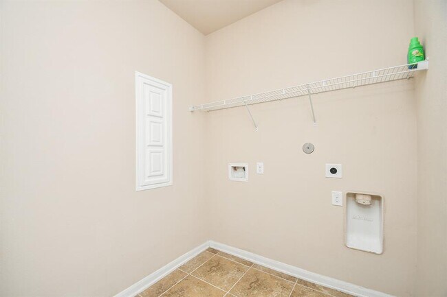 Building Photo - 20707 Waterfall Rain Ct