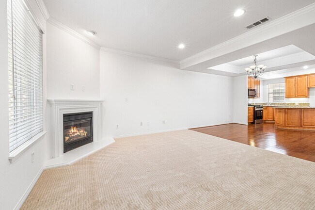 Building Photo - 3-Bedroom Townhome in Gated Bay Harbor