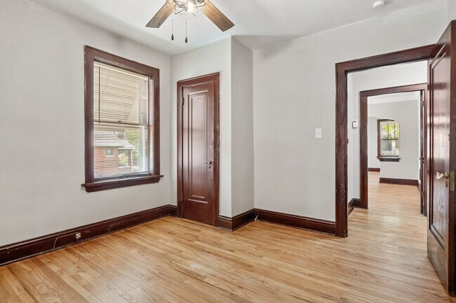 Building Photo - 5352 Itaska St