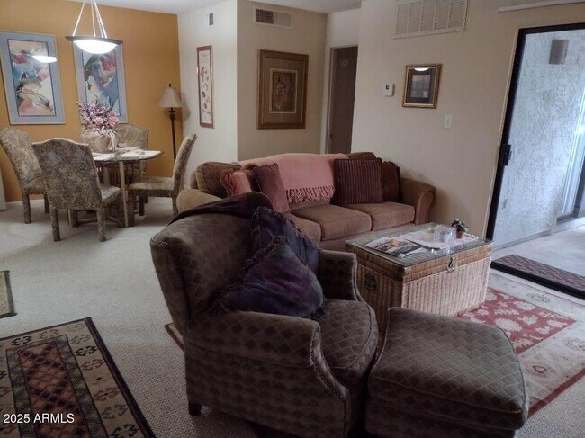 Building Photo - 10115 E Mountain View Rd