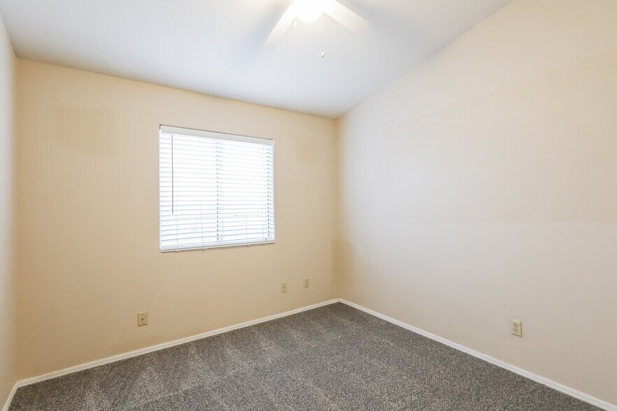 Building Photo - 10179 E Paseo Juan Tabo