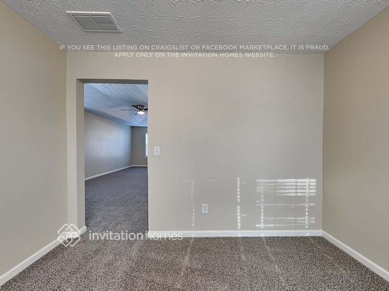 Building Photo - 835 Roxfield Ct NE