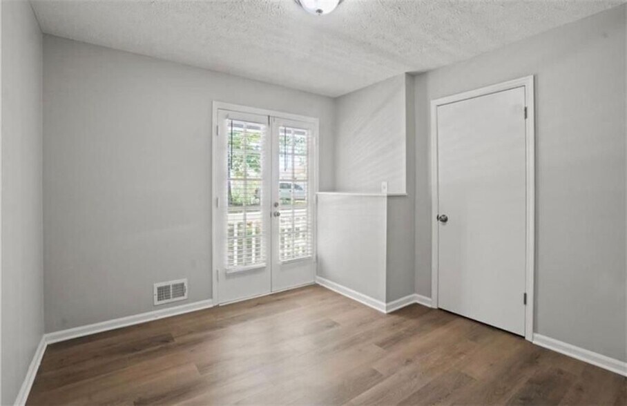 Building Photo - 703 Navaho Ct