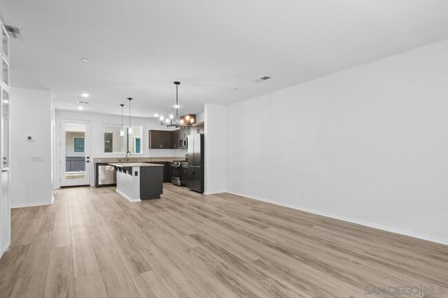 Building Photo - 5212 Beachfront Cove